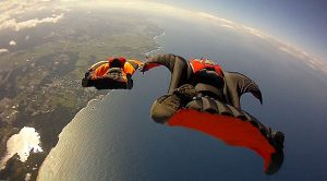 Môn thể thao mạo hiểm Wingsuit flying